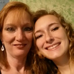 Cindy Petersen Photo 15