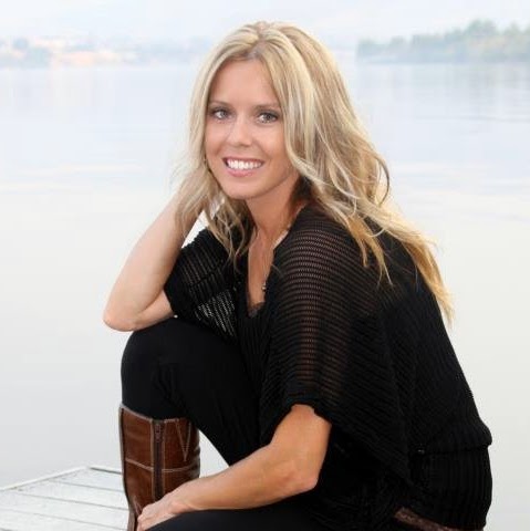 Amy Farris Photo 34