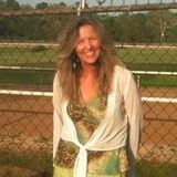 Elizabeth Allen Photo 11