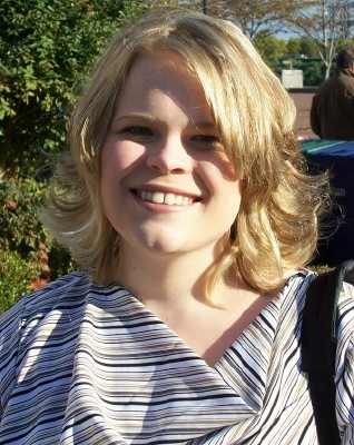 Carla Brewer Photo 7