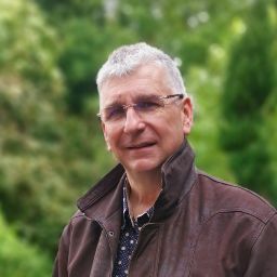 Stephen Barnett Photo 12