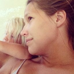 April Duvall Photo 27