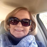 Carole West Photo 32