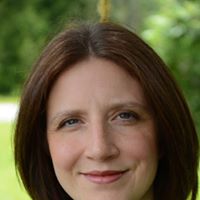 Michelle Carriere Photo 17