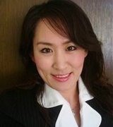 Julie Lee Photo 6