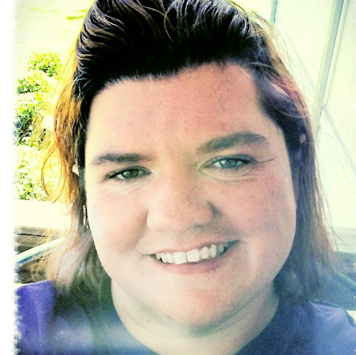 April Willis Photo 45