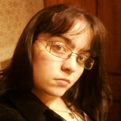 Cassandra Andrews Photo 33