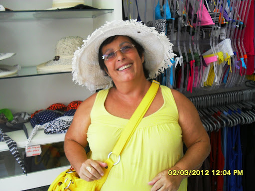 Ellen Garcia Photo 28