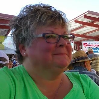 Tracie Campbell Photo 21