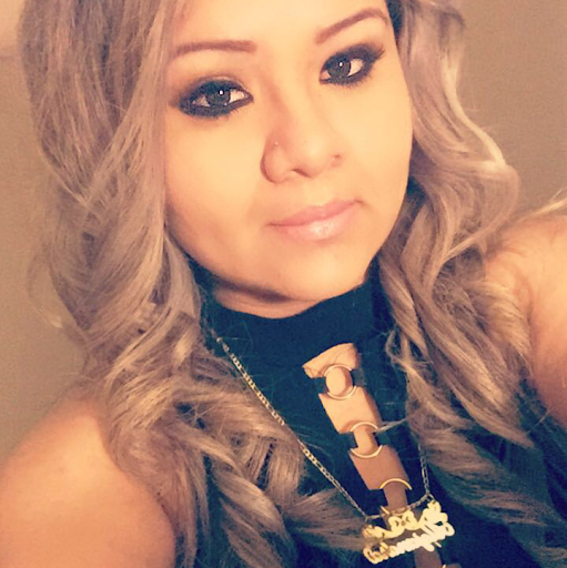 Alejandra Garcia Photo 35