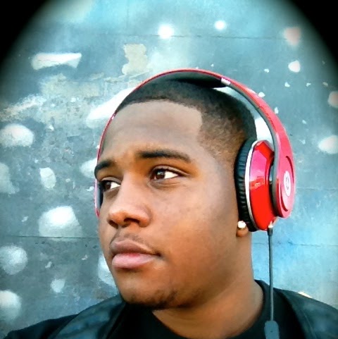 Delano Moore Photo 3