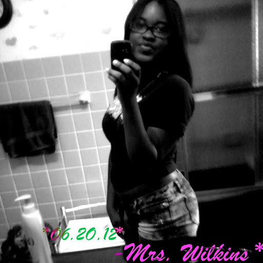 Maxine Walker Photo 13