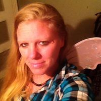 Elizabeth Shuler Photo 12