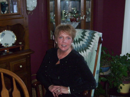 Barbara Sampson Photo 38