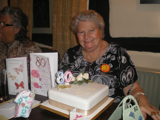 Jean Saunders Photo 10