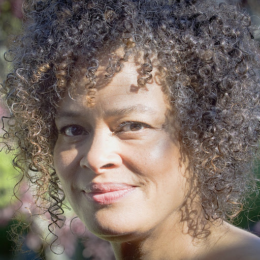 Constance Barnes Photo 26