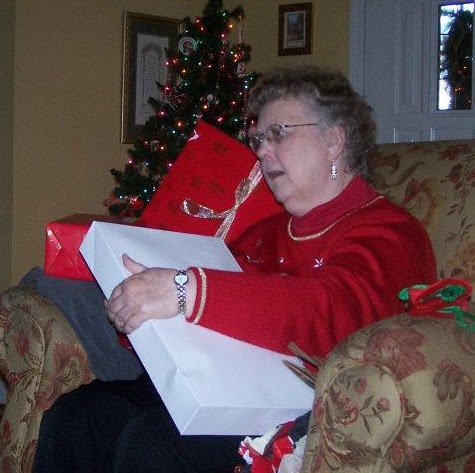Yvonne Clay Photo 24