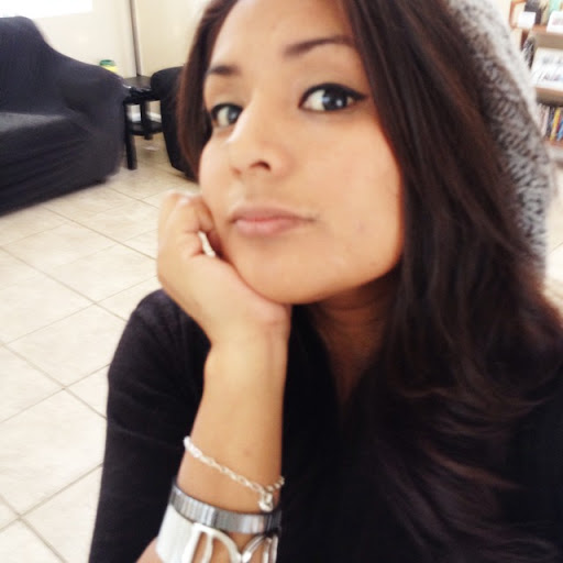 Daisy Hernandez Photo 9