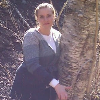 Rebecca Barnes Photo 43