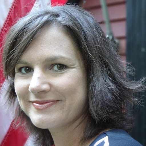 Amy Gregory Photo 29