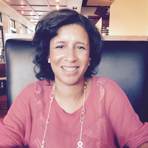 Sandra Mathis Photo 19