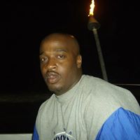 Dee Richards Photo 39