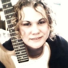 Jennifer Paradis Photo 37
