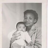 Nellie Scott Photo 9