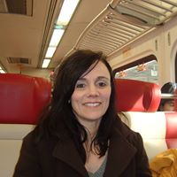 Erin Skelly Photo 22