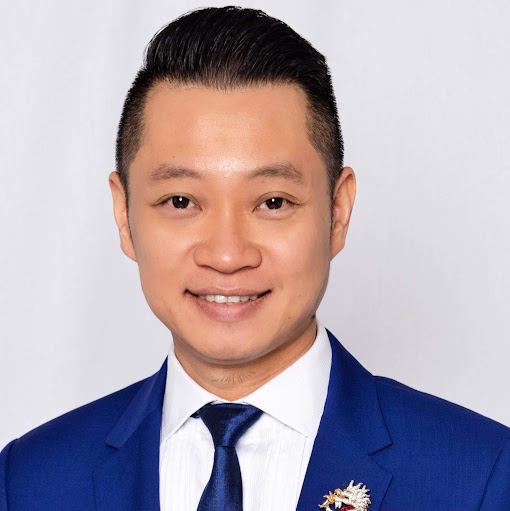 Johnny Phan Photo 30