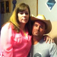 Kelly Hinds Photo 23