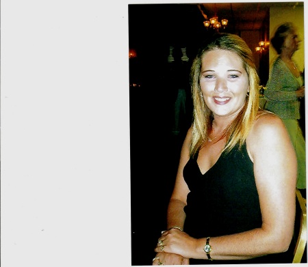 Catherine Owens Photo 14