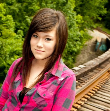 Emily Rieger Photo 2