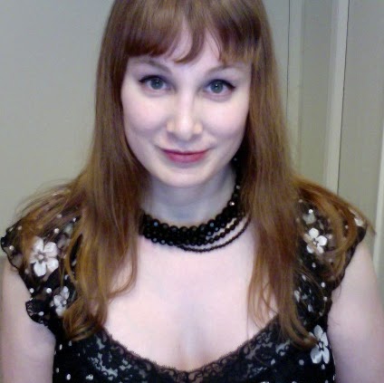 Lily Skinner Photo 3