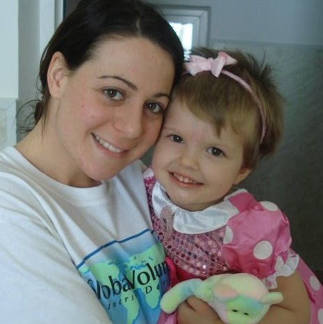 Kristen Hogan Photo 12