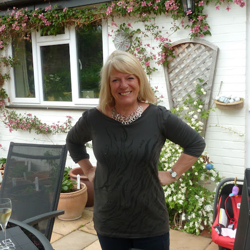 Barbara Hobbs Photo 31