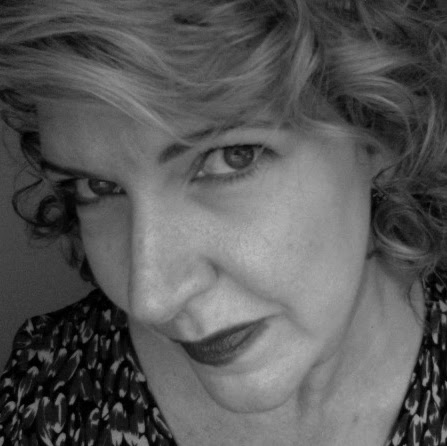 Elizabeth Chase Photo 32