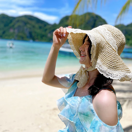 Helen Trinh Photo 8