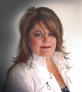 Geraldine Gonzales Photo 8