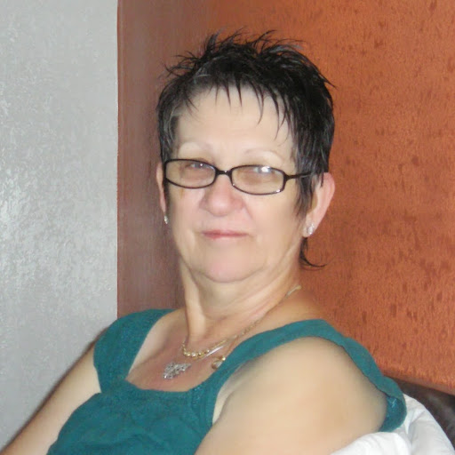 Joan Reynolds Photo 38