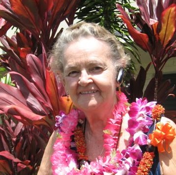 Roberta Ward Photo 27