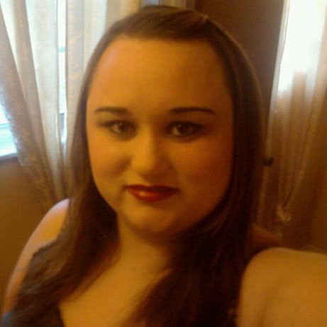 Sarah Moore Photo 26