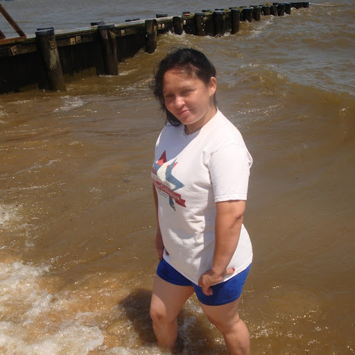 Erlyn Villanueva Photo 7