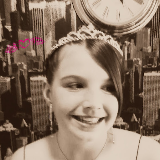 Sally Draper Photo 5