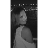 Julia Tapia Photo 7