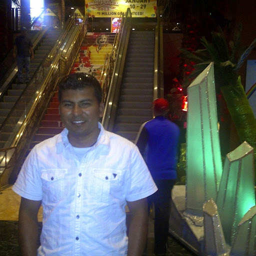 Carlos Valenzuela Photo 31
