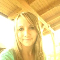 Sara Huber Photo 9
