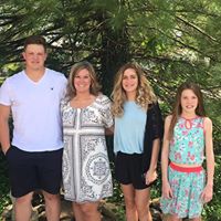 Amanda Draper Photo 37