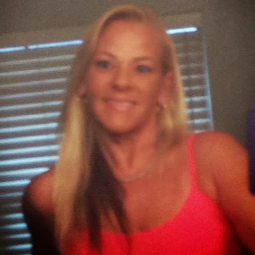 Robin Dailey Photo 31