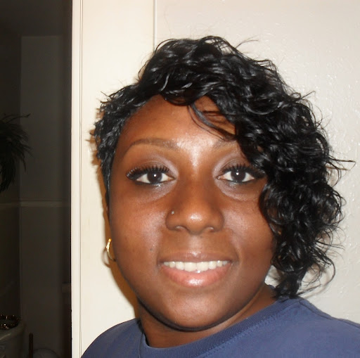 Alicia Daniels Photo 14